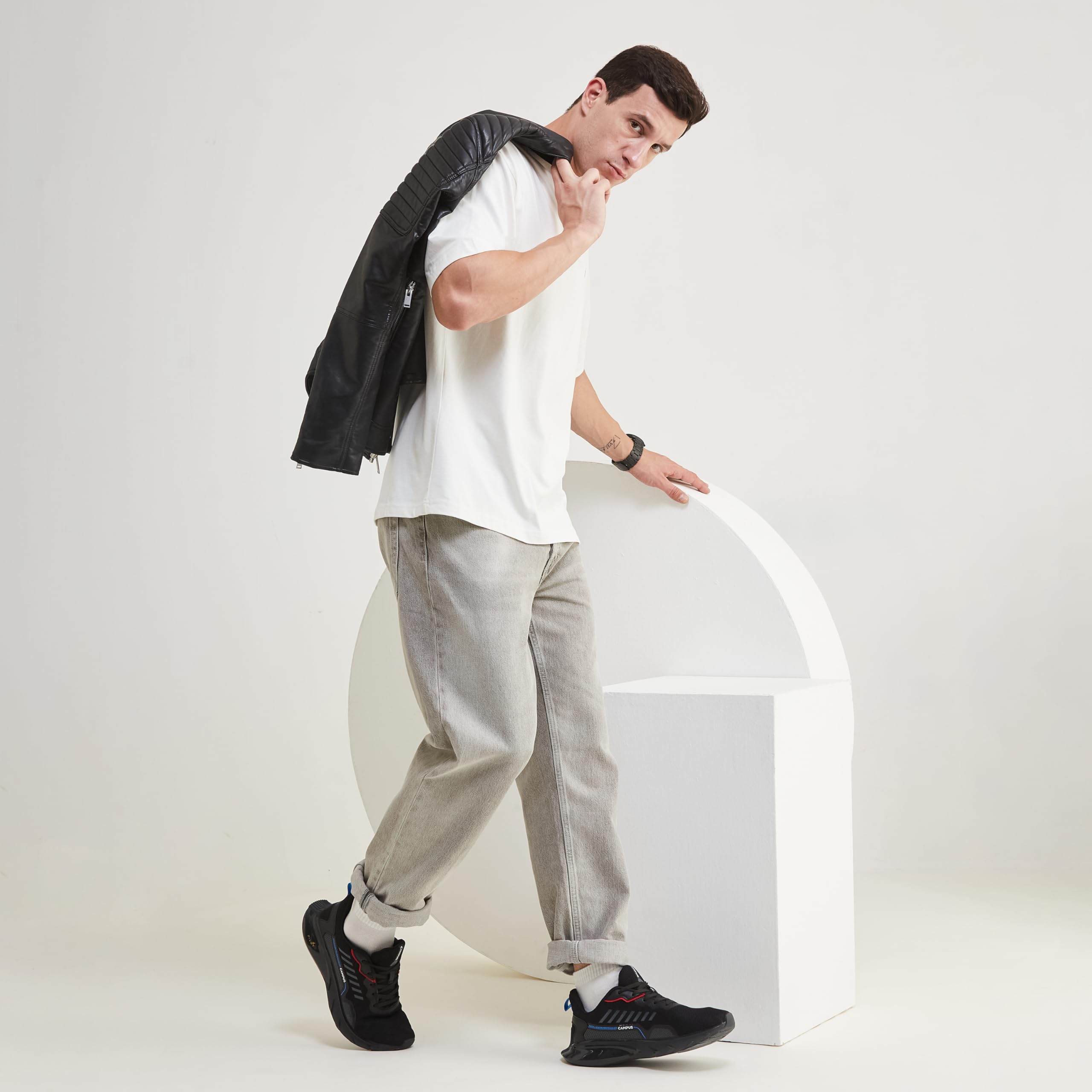 Campus Deccan Sneakers for Men - Black/Red - Image 2