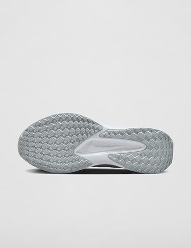 NIKE Men's Quest 6 Running Shoes - Image 4