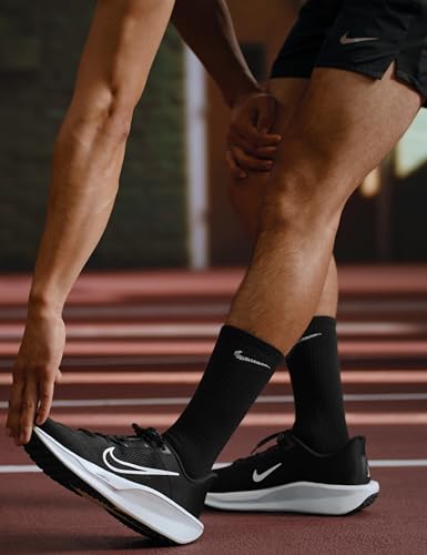 NIKE Men's Quest 6 Running Shoes - Image 3
