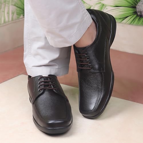 Red Chief Genuine Leather Derby Shoes for Men - Image 5